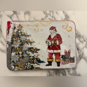 Williams Sonoma cheeseboard with knife